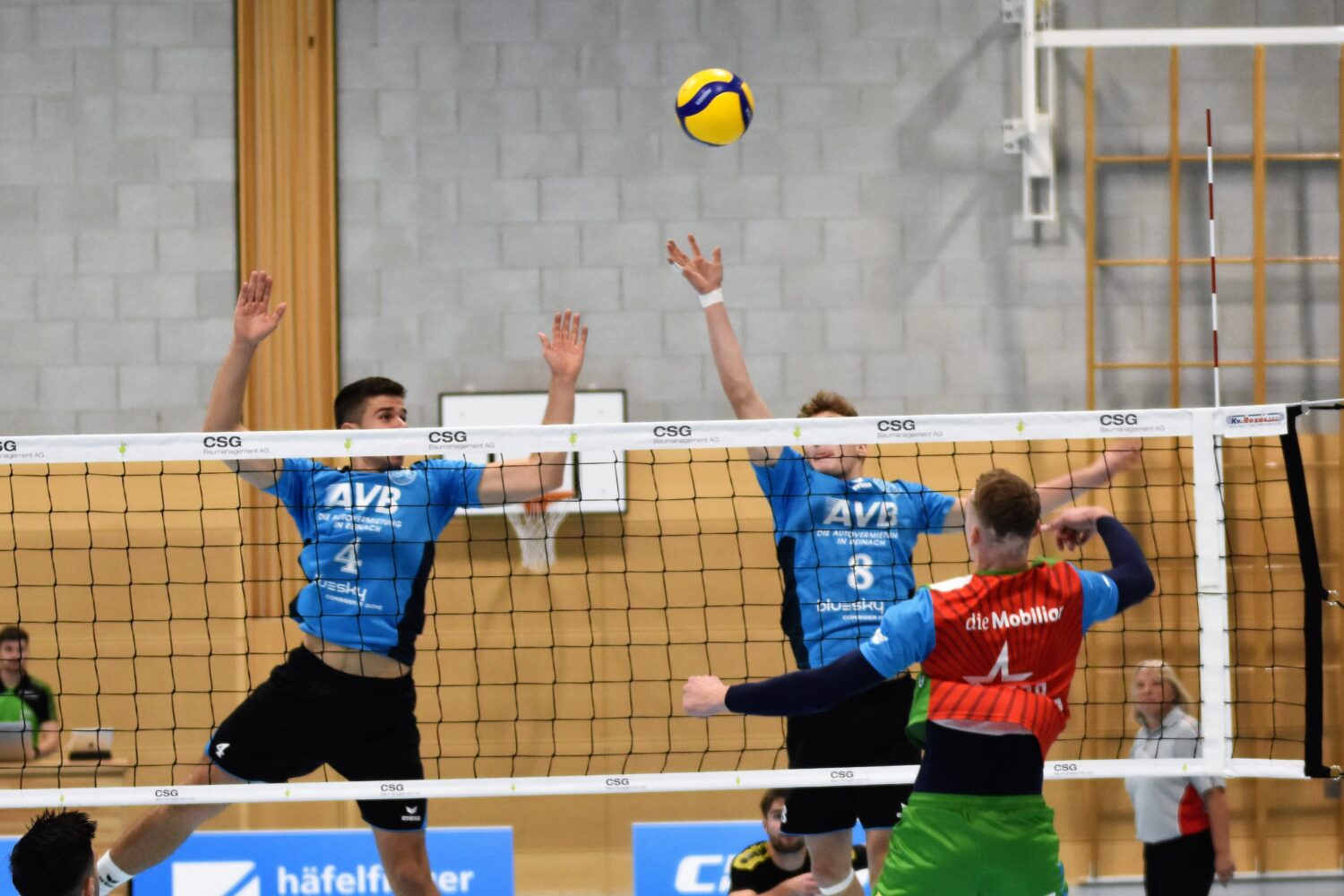 Traktor Basel bringt Biogas Volley Näfels an den Rand einer Niederlage